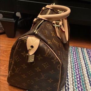 Louis Vuitton Speedy 25